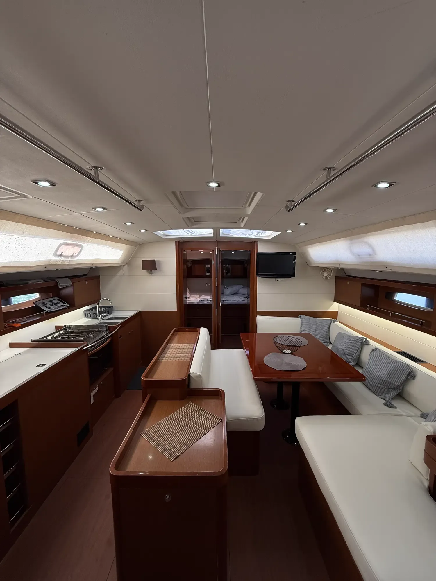 Beneteau Oceanis 50 Vanessa M — Photo 6