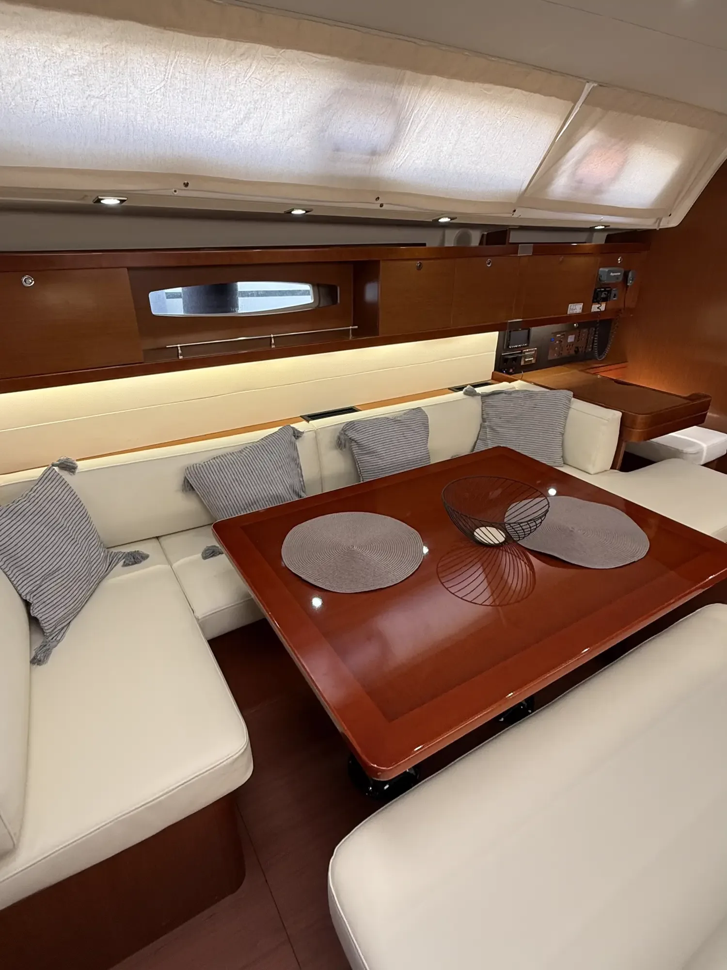 Beneteau Oceanis 50 Vanessa M — Photo 8