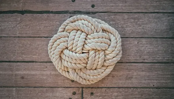 Sailor's knot on deck